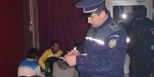 Poliţiştii albaiulieni au aplicat într-o singură noapte 254 de sancţiuni