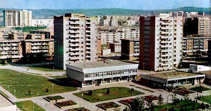 O imagine veche din anul 1973, a zonei Bucegi din Hunedoara, în vremea în care nu fusese construit cinematograful Flacăra.