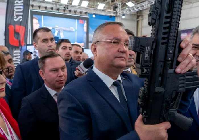 Nicolae Ciucă a „împușcat” 2 milioane de euro cu campania „Un ostaș în fruntea țării”. FOTO: PNL