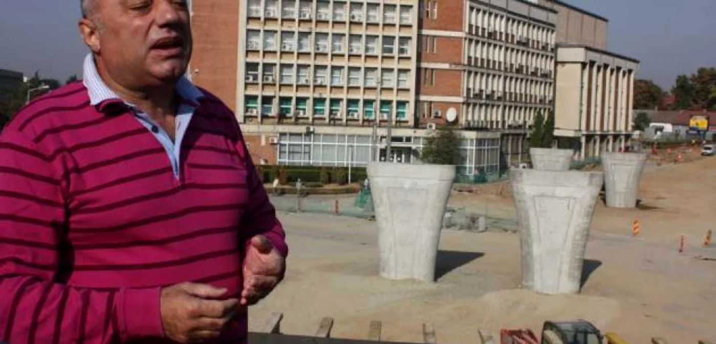 După ce a făcut turul şantierului, Antonie Solomon a vorbit despre condiţiile de internare ale bolnavilor de cancer. 