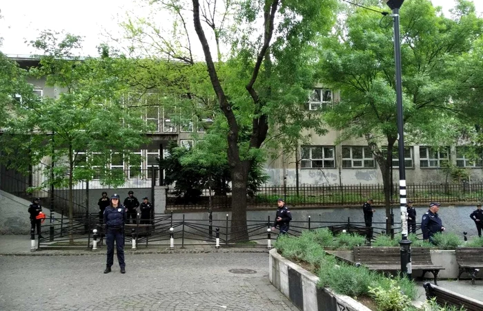 Atac la o școală din belgrad FOTO: Profimedia