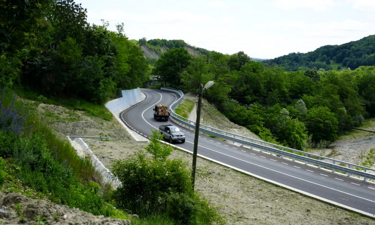 DN 10, în topul celor mai spectaculoase șosele din România Foto: Facebook 