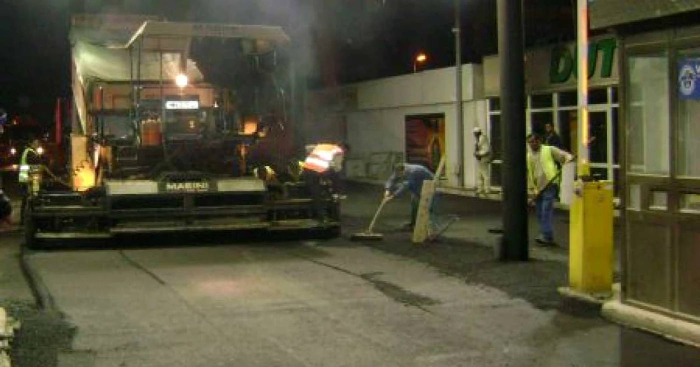 Muncitorii lucrează pe sensul de ieşire din ţară  