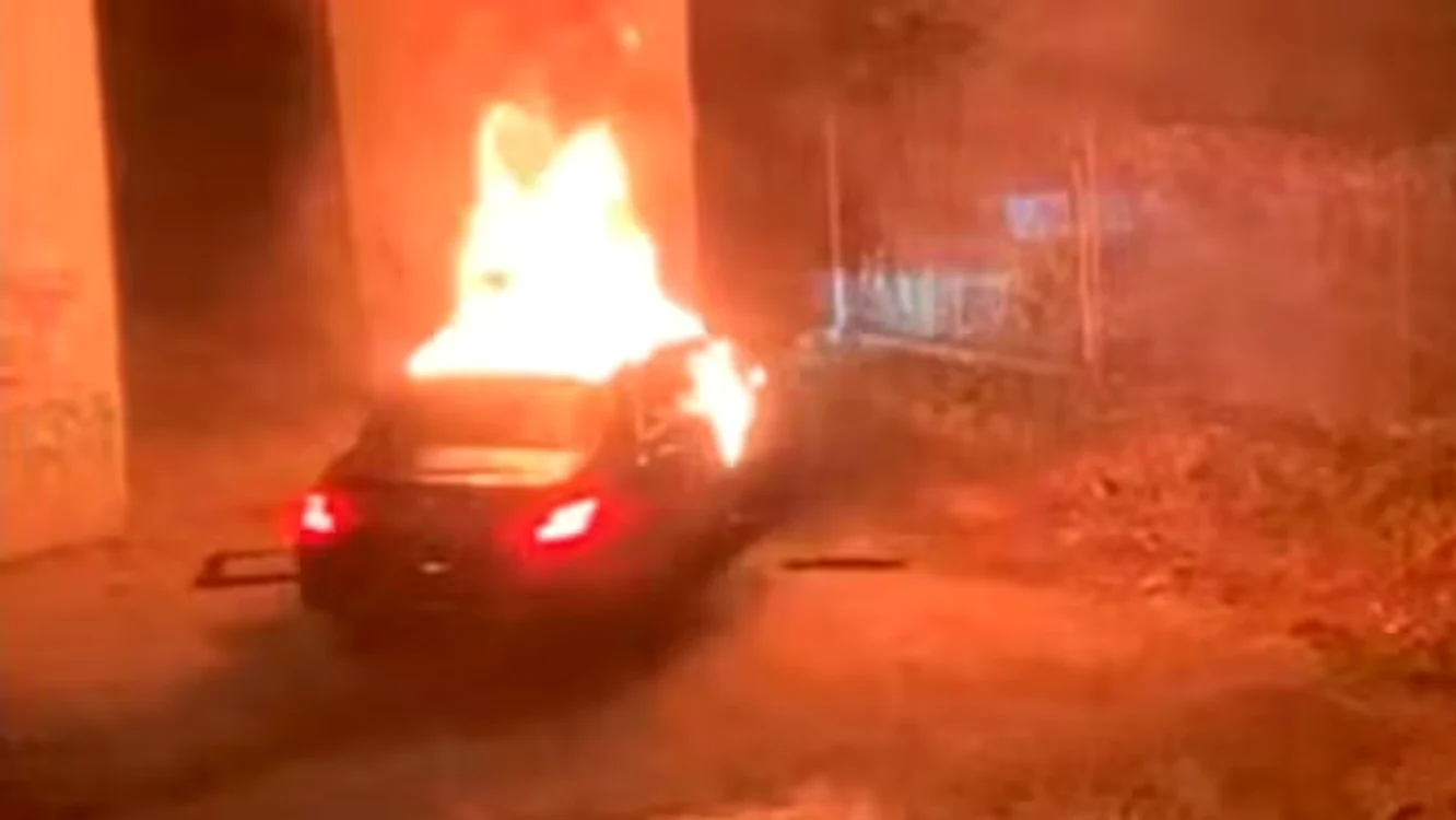 Tânărul ar fi fost ars de viu în propriul autoturism, spun anchetatorii FOTO Krone