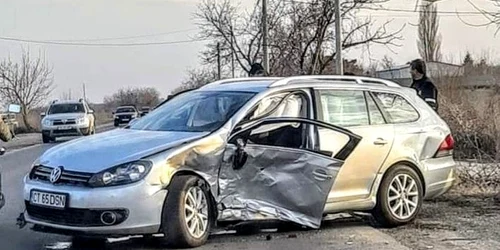 Una dintre maşinile implicate în accidentul de pe DN 26 FOTO Grupul Şoferilor din Galaţi