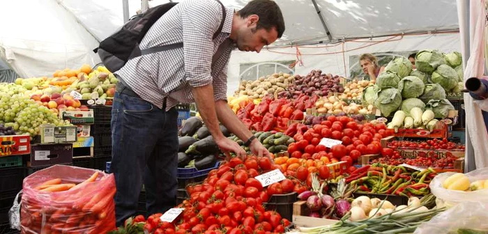 Legumele şi fructele de sezon, tot mai scumpe de la o zi la alta