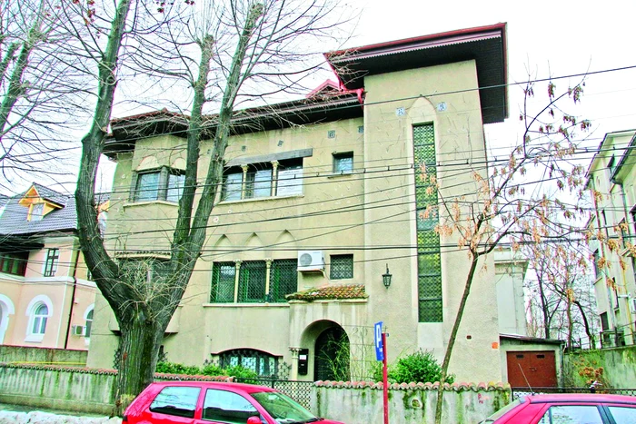 Oana nu ştie cum să plece mai repede din casa de pe Andrei Mureşan