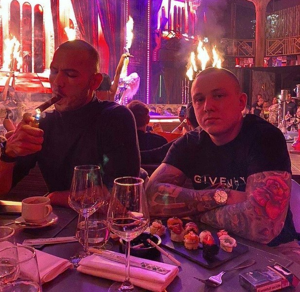 Discipolul fraților Tate din Cluj, trimis în judecată. A făcut 2,4 milioane de euro din videochat 
