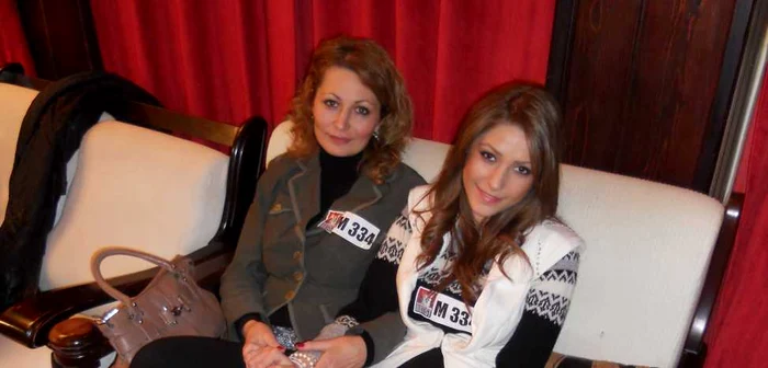 Georgiana Agarici (dreapta) alături de mama ei