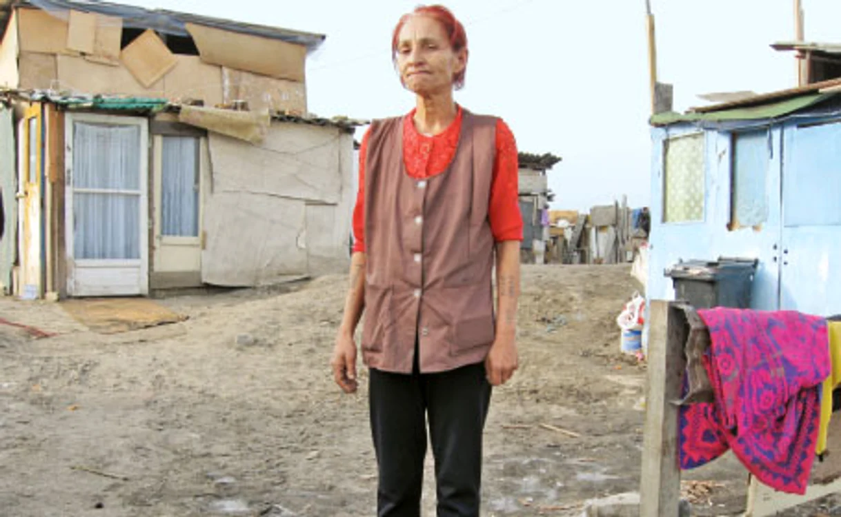 Maria Boti, cea care a găsit cei 40.000 de euro, locuieşte într-o baracă