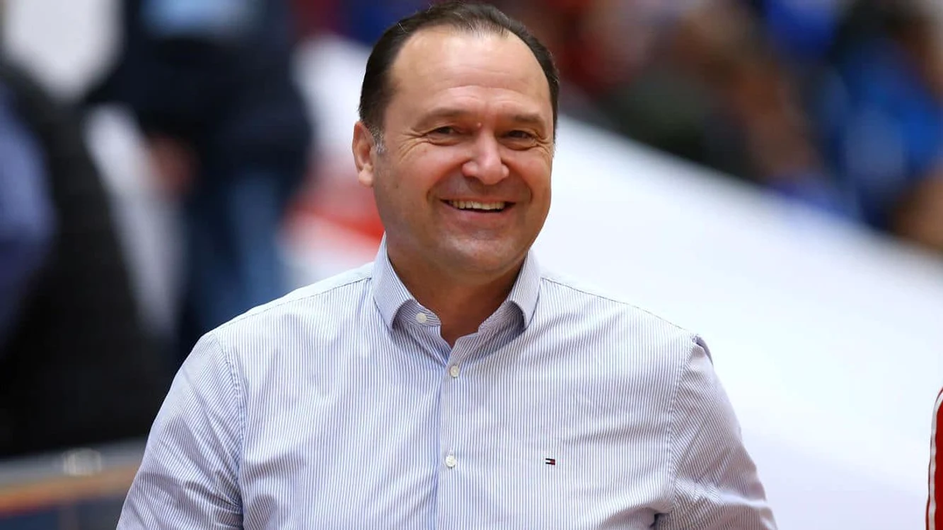Constantin Din, fost arbitru, actualment președinte al FRH