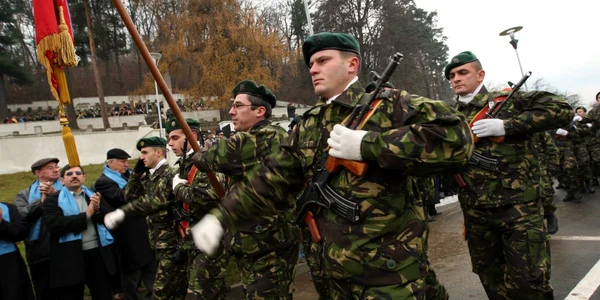 Braşov: Parada a fost prilej de mândrie pentru militari