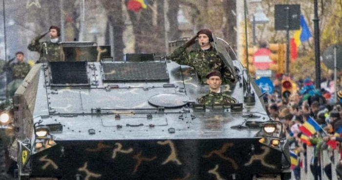 Paradă militară de 1 decembrie                                                              FOTO Primăria Constanţa