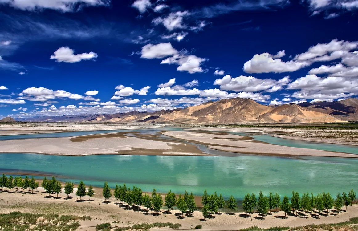 Barajul va fi construit în avalul râului Yarlung Zangbo (Foto: Wikipedia.org)