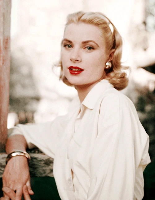 grace kelly red lipstick makeup look e1499249856984 png png