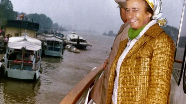 Apostolii Epocii de Aur Elena Ceauşescu, primul tehnocrat al ţării jpeg