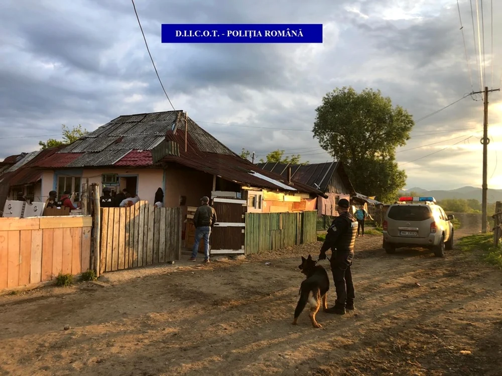 
    Victimele erau sechestrate, bătute, ameninţate şi infometateFOTO: adevarul.ro  