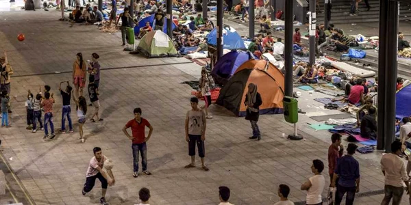 Imigranti Ungaria - gara Budapesta FOTO AP
