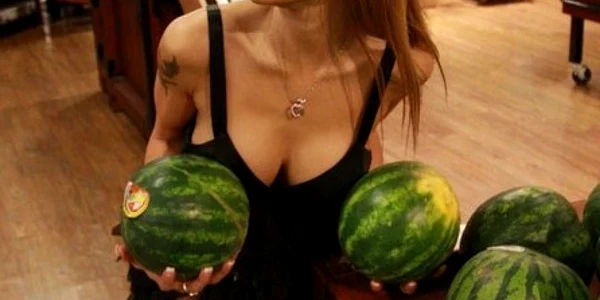 Tila Tequila a cumpărat pepeni de la supermarket