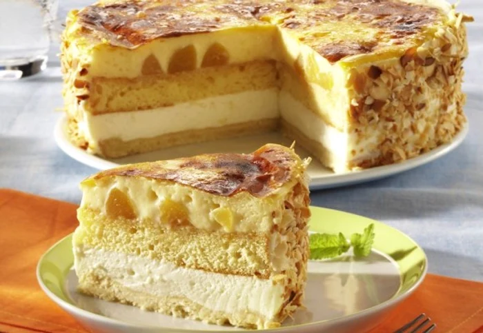 
    Răsfaţă-te cu o felie din acest delicios tort!clickpoftabuna.ro  