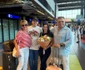 Marina Almășan și-a așteptat fiul în aeroport. A venit din Dubai însoțit de iubita lui. 