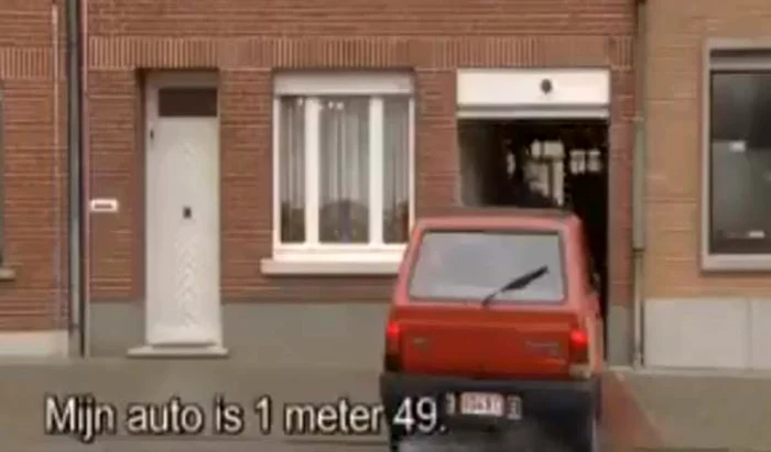 Cel mai mic garaj din lume are doar 1 metru lăţime