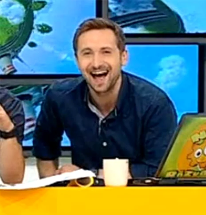 
    Dani Oţil  