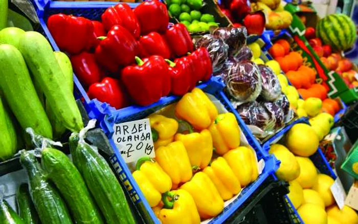 Pieţele din Bucureşti sunt pline de produse olandeze