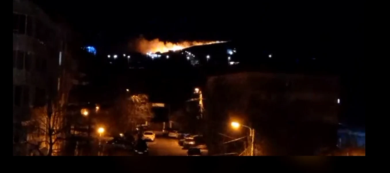 Incendiul a izbucnit imediat după miezul nopții FOTO Dan Sofronia