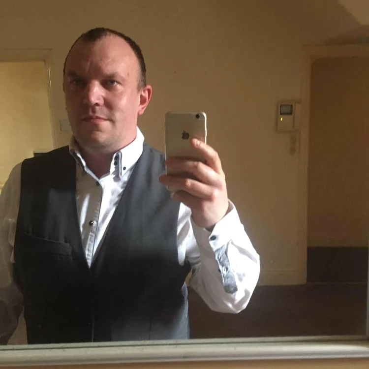Andrew Barnbrook a fost contabilul clubului sportiv AFC Fylde