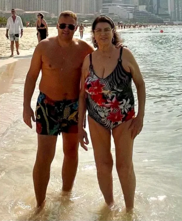 Irina Loghin și fiul în Dubai PNG