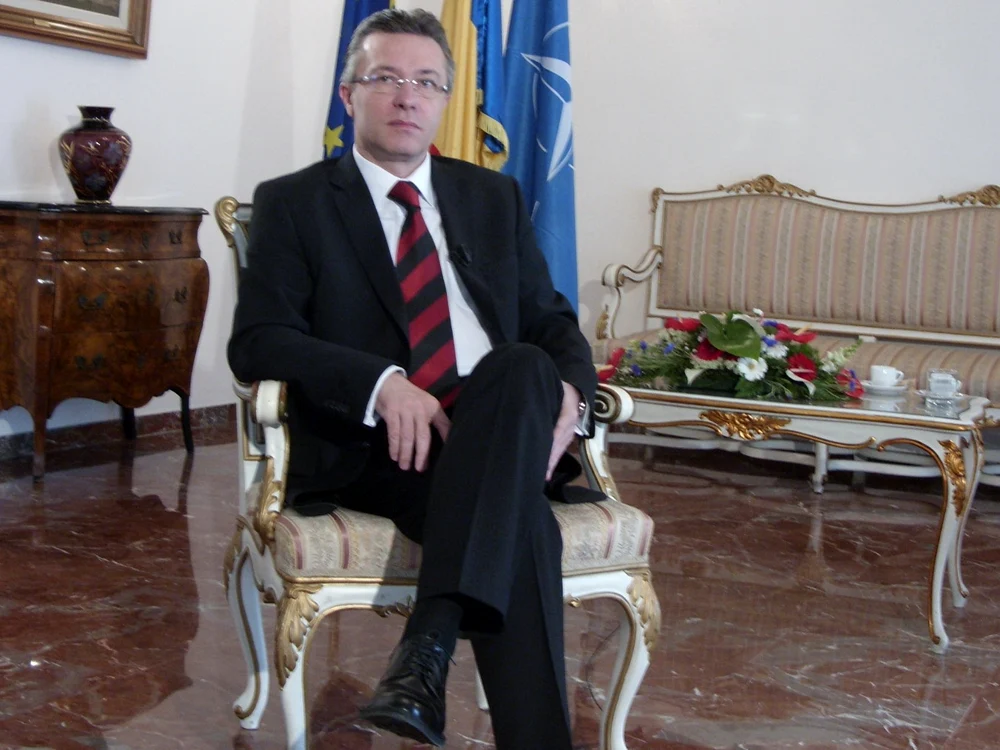 Diaconescu  Cristian sau Cristi? jpeg