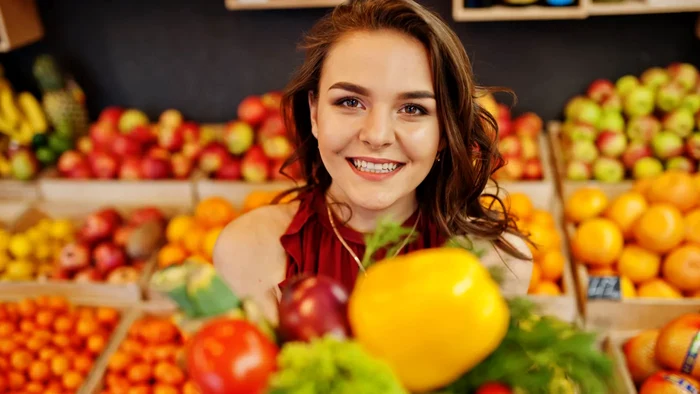 Topul fructelor și legumelor cu cele mai multe pesticide în 2026.