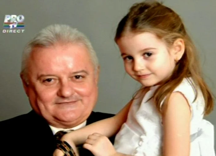 Irinel Columbeanu, şedinţă foto alături de Irina (Foto: Captură video Pro TV)