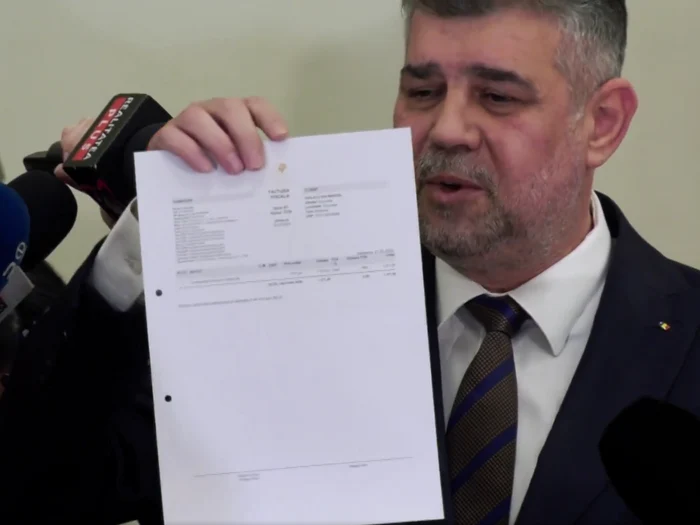 Ciolacu arată facturile zborurilor Nordis/FOTO: Facebook Partidul Social Democrat