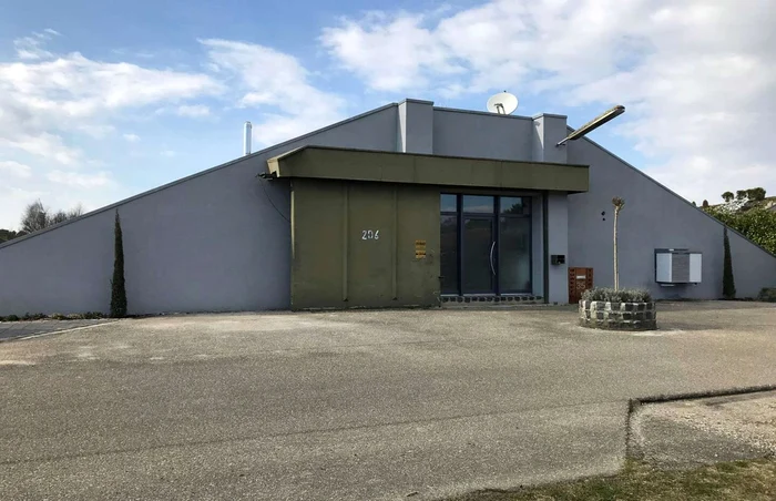 A investit sute de mii de euro în buncăr