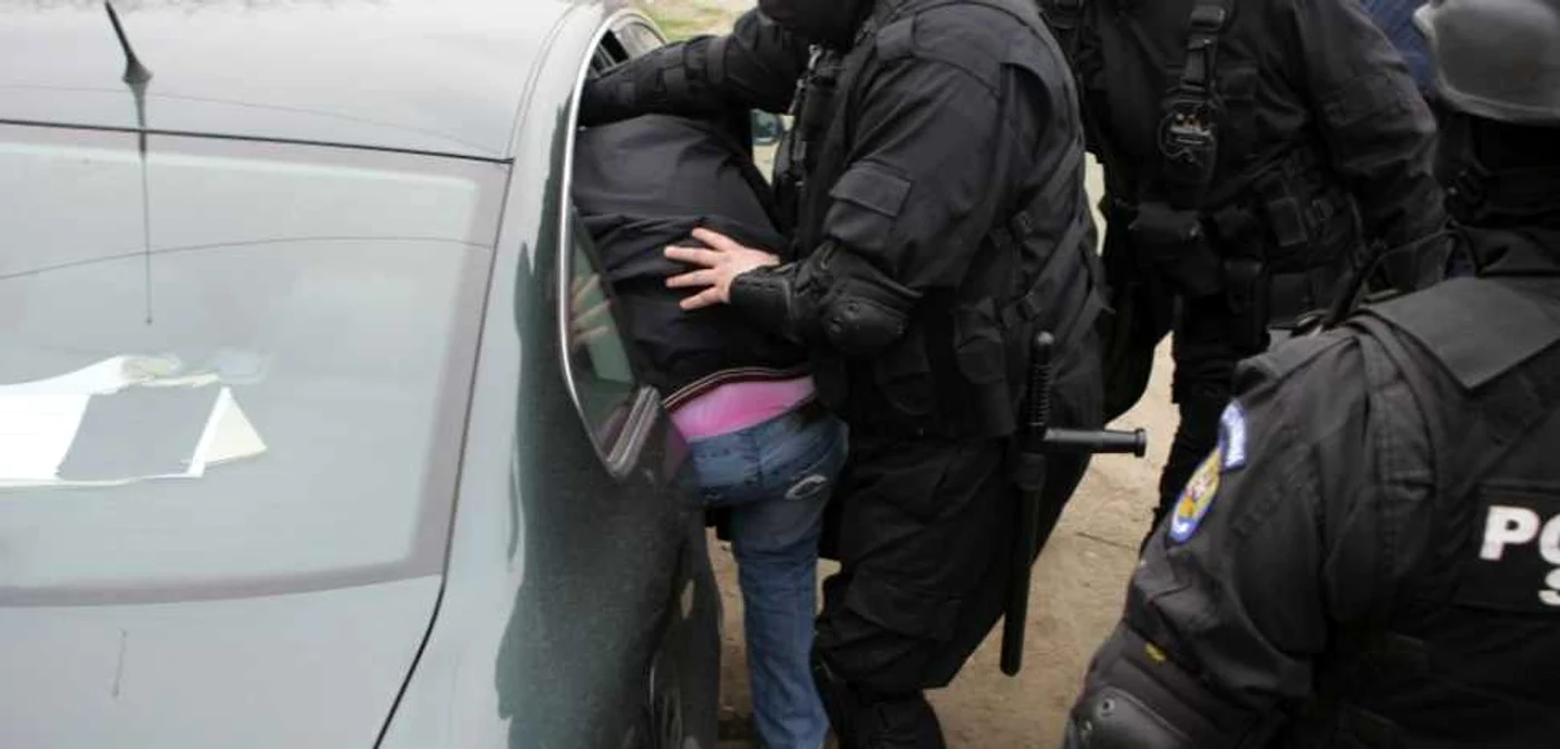 Membrii clanului Marin vor fi duşi astăzi la Tribunal cu propunere de arestare Foto: arhivă Adevărul