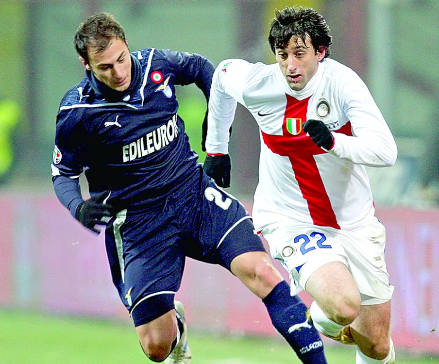
    Ştefan Radu a fost unul  dintre cei mai constanţi  fundaşi din Serie A  