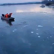 pescari cazuti in raul olt la dobroteasa, vineri, 2 ianuarie 2026   ISU Olt (5) mp4 thumbnail png