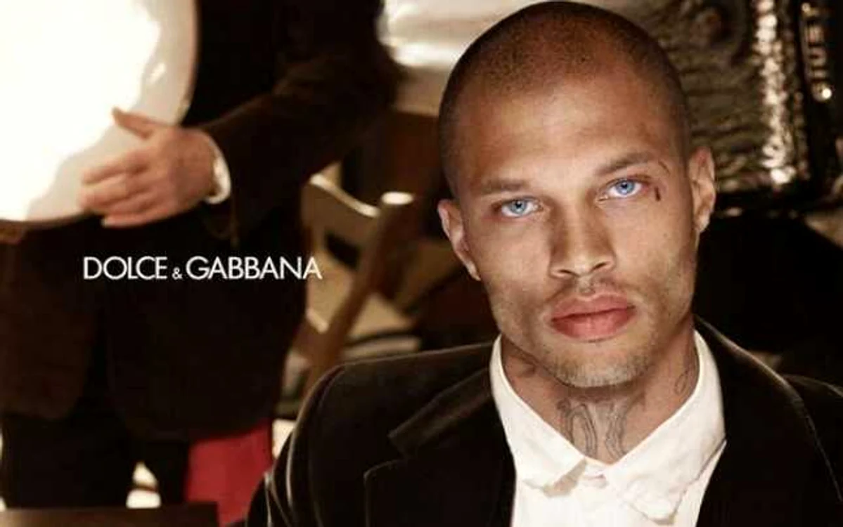 Jeremy Meeks ar putea deveni un model de succes, după ce poza sa din arest a făcut furori pe Internet FOTO Twitter
