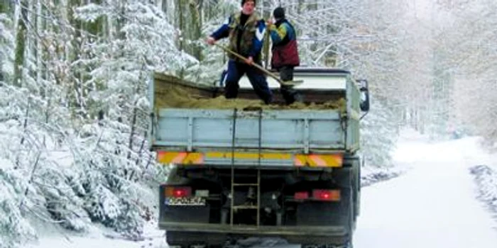 Drumarii au intervenit cu greu, după ce au fost sancţionaţi