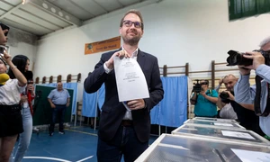 Dominic Fritz votează la Timișoara. FOTO Inquam Photos / Virgil Simonescu