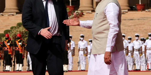 Boris Johnson si Narendra Modi FOTO EPA-EFE