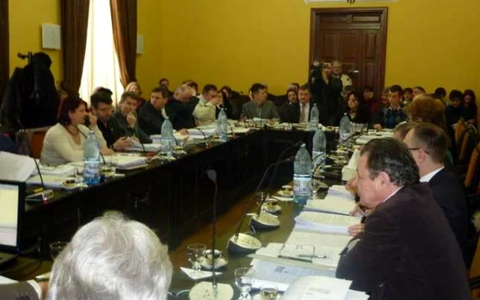 Consiliul Local Botoşani este scindat în mai multe facţiuni politice FOTO Cosmin Zamfirache