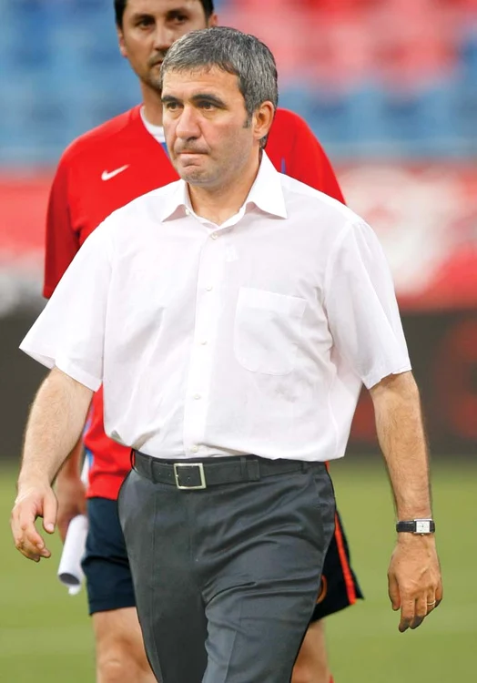 Hagi n-a avut  noroc la  tragerea la sorţi