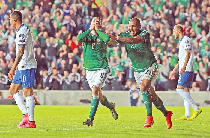 
    Nord-irlandezul Davis a marcat de două ori contra GrecieiFoto: AP  