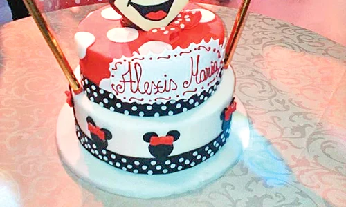 12 13 vedete tort ellie jpeg