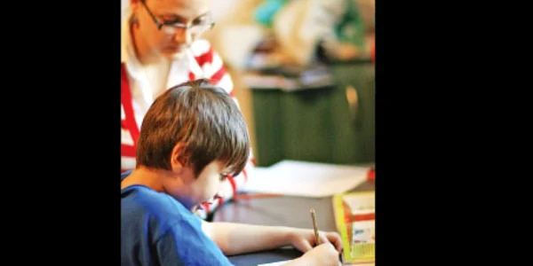 Copiii cu probleme speciale pot solicita un profesor de sprijin Foto: Petrică Tănase