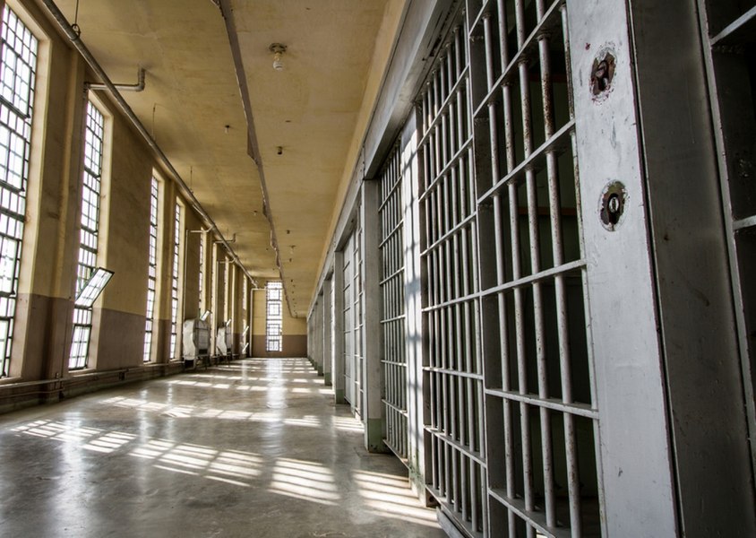 Pedofilul din Florești, adus din Marea Britanie și transportat direct la Penitenciarul Rahova. Abuza sexual copii în tabere școlare
