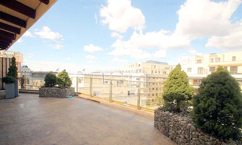 Apartamentul are 5 camere și o terasă de 85 mp jpeg